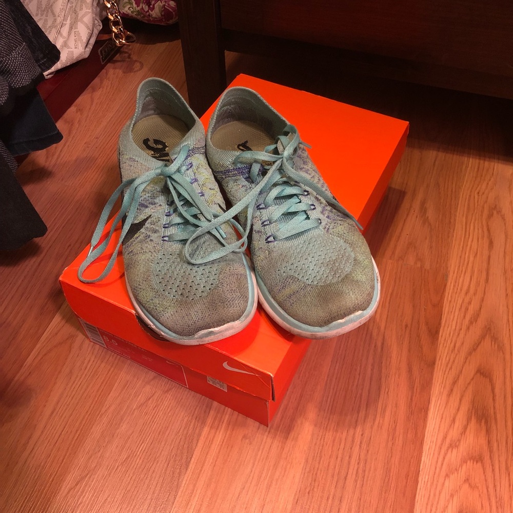 Tiffany blue free form Nike sneakers